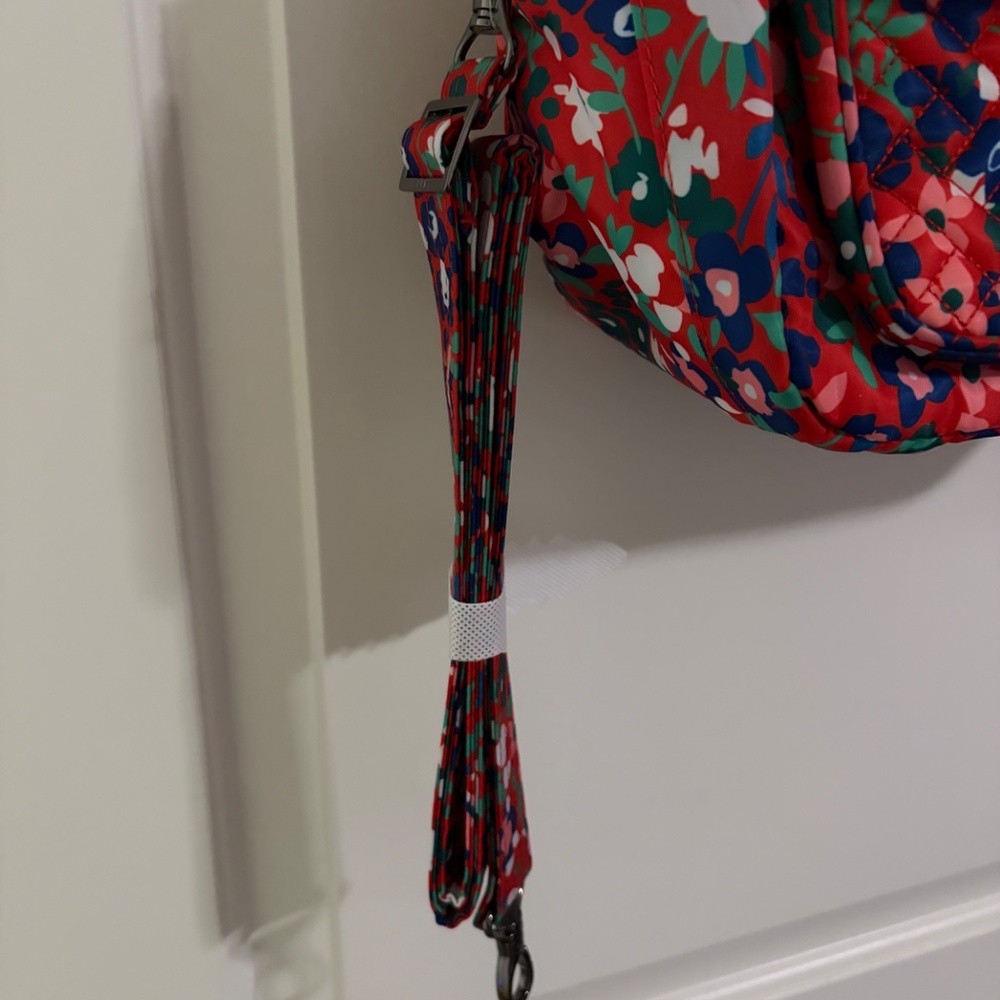Lug Jumper Crossbody - Picture 5 of 11